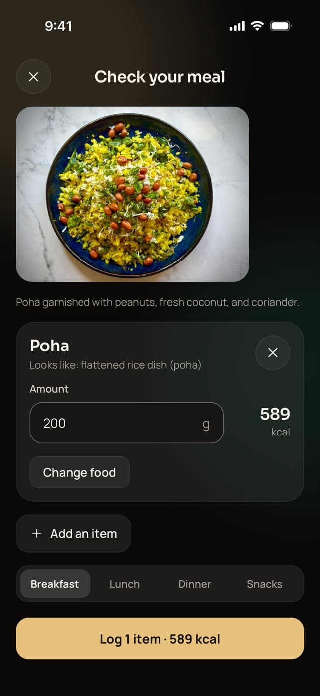 Trainaq client app: AI read a meal photo as poha, 200 g and 589 kcal, ready for the client to change the food or amount before logging it
